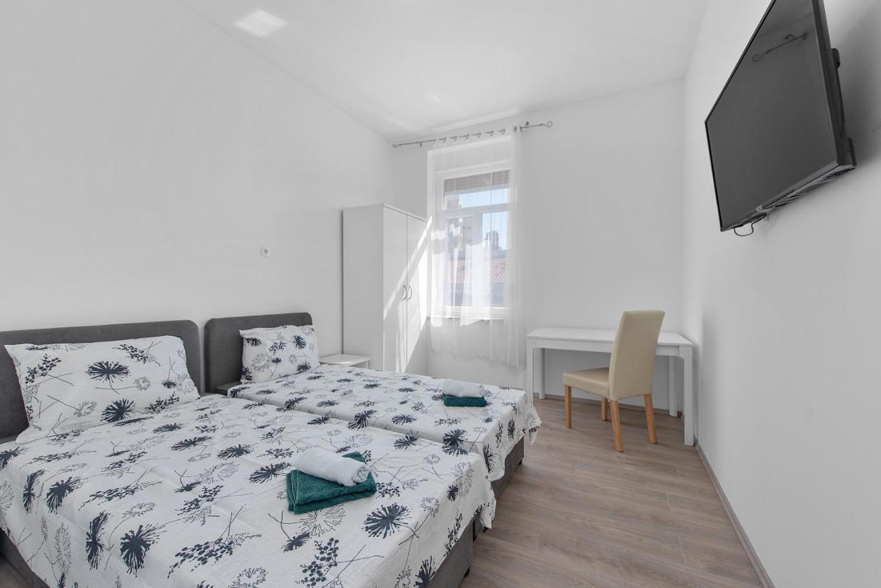 Mima Apartments غييكا المظهر الخارجي الصورة