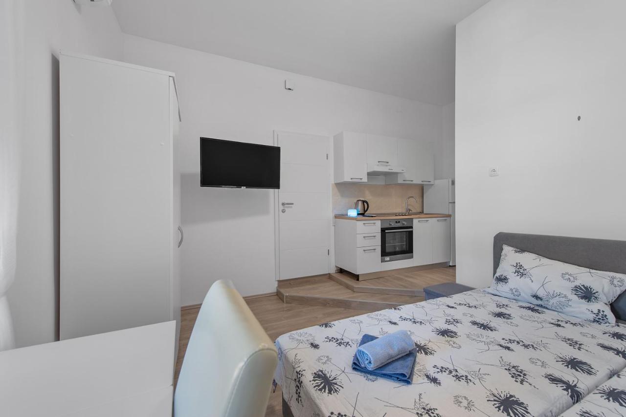 Mima Apartments غييكا المظهر الخارجي الصورة