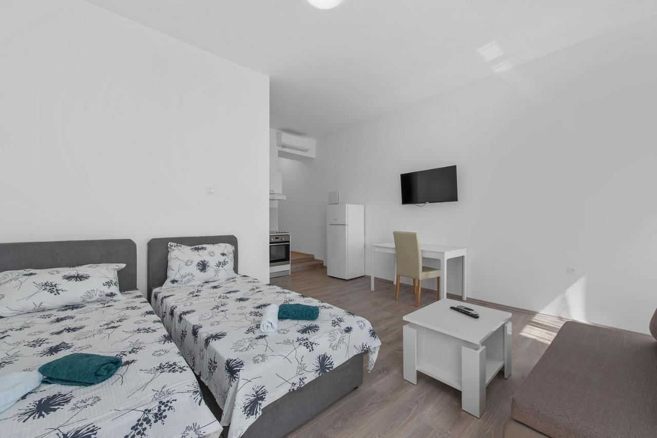 Mima Apartments غييكا المظهر الخارجي الصورة